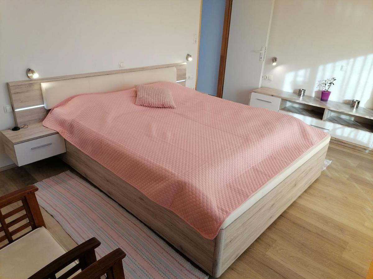 Kika Apartment Dramalj Bagian luar foto